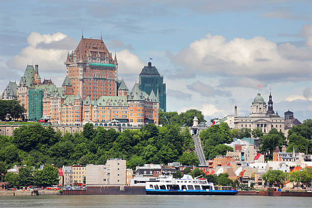 Chateau Frontenac in Quebec City  buzbuzzer quebec city stock pictures, royalty-free photos & images
