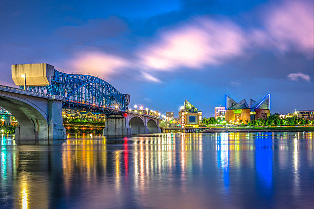 Chattanooga Tennessee Chattanooga, Tennessee, USA downtown across the Tennessee River. chattanooga stock pictures, royalty-free photos & images