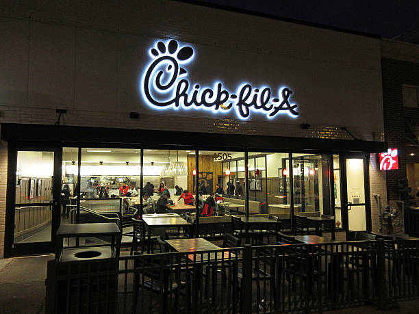 /photos/chickfila-restaurant-at-night-picture