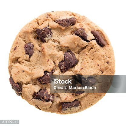 istock Chocolate chip cookie isolated 517109442