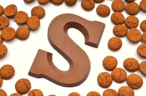 chocolate letter s - chocoletter stockfoto's en -beelden