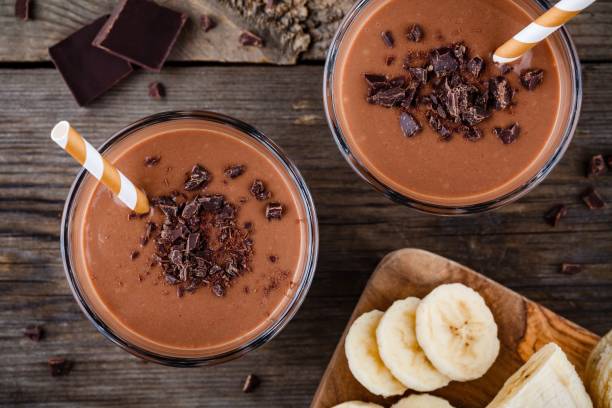 choklad smoothie med banan - smoothie bildbanksfoton och bilder