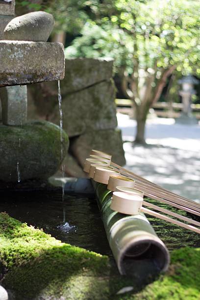 chozuya は、日本の神社 - 神社 ストックフォトと画像