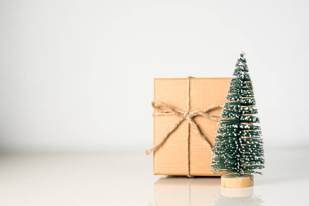 weihnachts-geschenk-box für urlaub. neue jahr 2018 und x-mas konzept, leeren raum für text, mock-up - erster advent stock-fotos und bilder