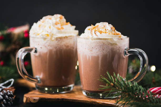christmas hot chocolate with whipped cream - hot chocolate imagens e fotografias de stock