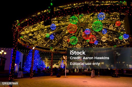 istock Christmas Lights and Decorations in an Outdoor Shopping Mall in Provo Utah 1293397449