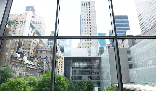vista da cidade de nova iorque - window, inside apartment, new york imagens e fotografias de stock