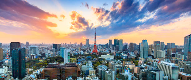 東京タワーと都市の風景東京都スカイライン - 東京タワー ストックフォトと画像