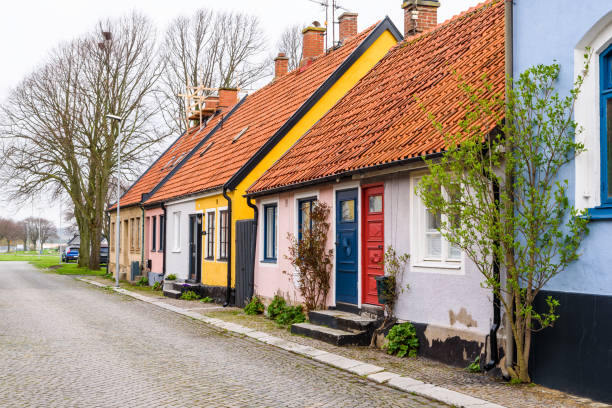 färgglada hus i simrishamn - österlen bildbanksfoton och bilder
