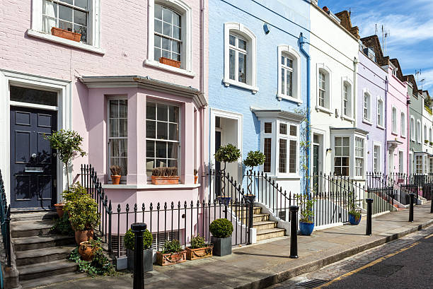 colorful london houses - chelsea stockfoto's en -beelden