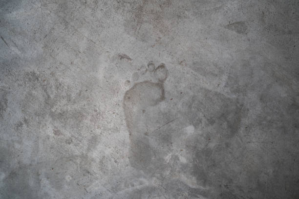 concrete texture with left human footprint - social media imagens e fotografias de stock