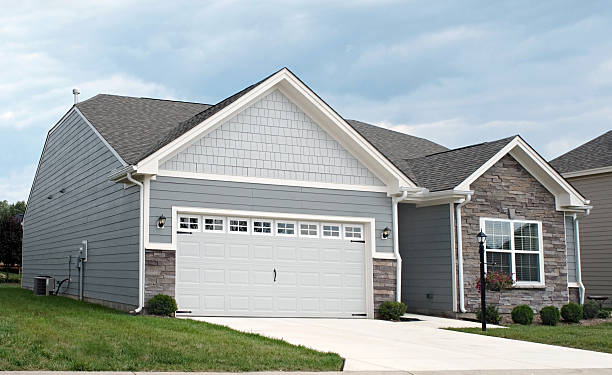 Condo with Two-car Garage Small condo with attached two-car garage. midwest usa stock pictures, royalty-free photos & images
