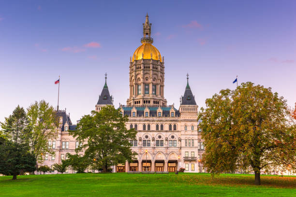 Connecticut State Capitol in Hartford, Connecticut, USA Connecticut State Capitol in Hartford, Connecticut, USA during autumn. capital cities stock pictures, royalty-free photos & images