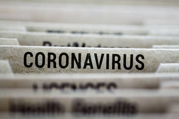 Coronavirus ditulis pada label folder file