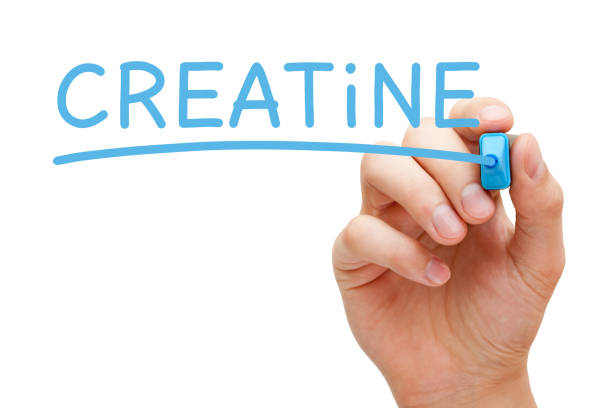 creatina, escrito a mano con marcador azul - creatina fotografías e imágenes de stock