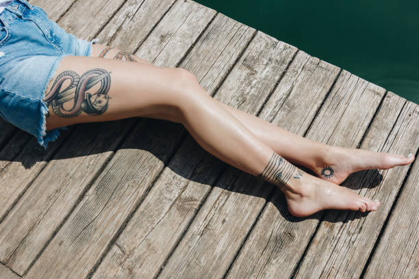 Bein frauen tattoos Tattoo Bein