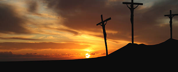 crucifixion - good friday photos et images de collection