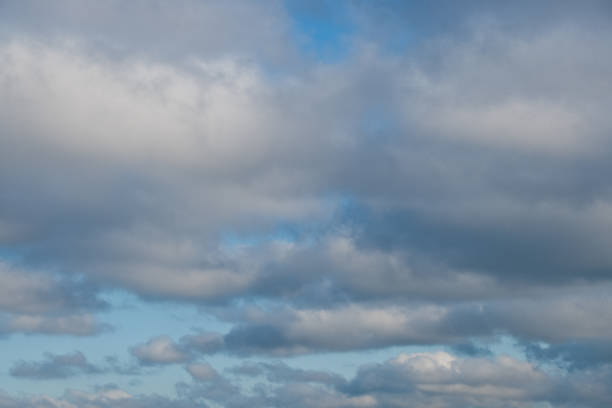Cumulonimbus Cloud Cumulonimbus clouds appear over Edgewood, Washington State, USA. jeff goulden cloud backgrounds stock pictures, royalty-free photos & images