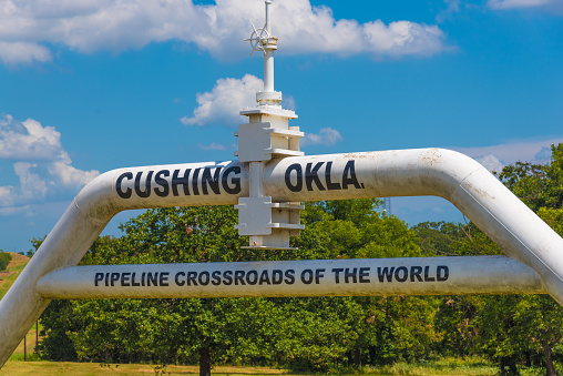 https://media.istockphoto.com/photos/cushing-oklahoma-oil-pipeline-picture-id619767274?k=6&m=619767274&s=170667a&w=0&h=GWXrNYsvEBkN3QNDcm_LS_hk0a0PvhwVhHLrUpb-AdI=