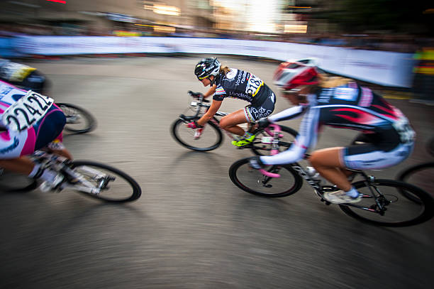 cycling race, das 2013 gastown grand prix. - formel 1 stock-fotos und bilder