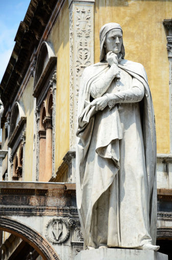 Statue of Dante Alighieri in Verona, Italy. The work of Ugo Zannoni was completed in 1865.