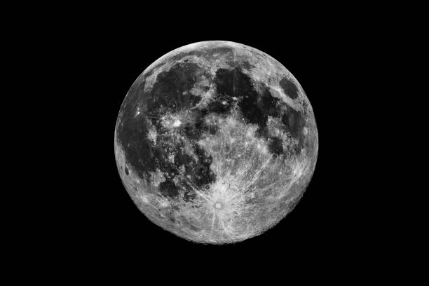 dark contrasts of a full moon - moon b&w imagens e fotografias de stock