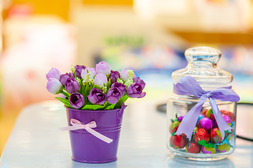 Decorate wedding flowers and sweets
