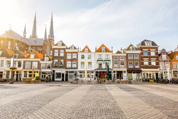 delft stad in nederland - rotterdam stockfoto's en -beelden