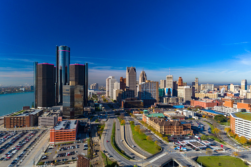 Detroit Downtown Skyline With Highway And River Stock Photo - Download ...