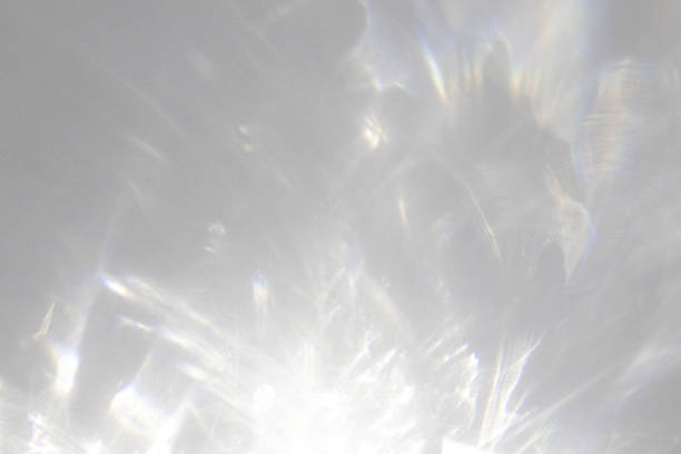 diagonal skugga och ljusstrålar på en vit bakgrund - kristall bildbanksfoton och bilder