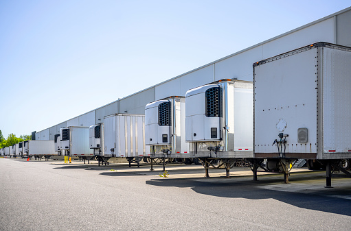 different semi trailers without semi trucks standing at long dock picture id1224727458?b=1&k=20&m=1224727458&s=170667a&w=0&h=oBhd1s8as1XyO7rO4xcLC1jZ6OMVIid kIGOszox51c= - What Would be the Smartest Freezer Containers?￼