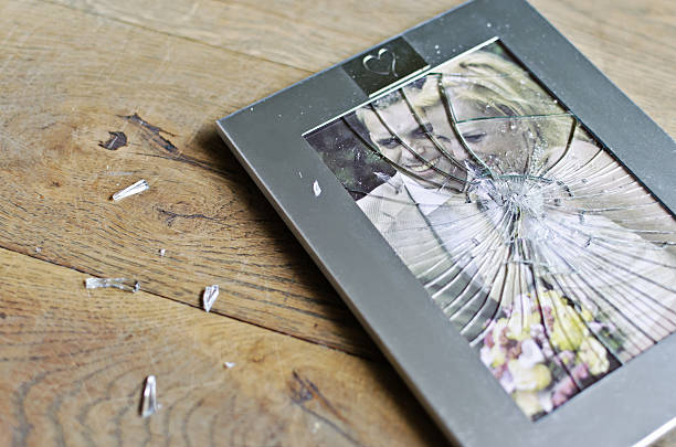 Divorce concept Wedding picture frame broken on floor couple divorce photos stock pictures, royalty-free photos & images