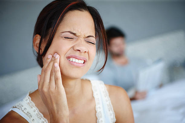 don't ignore the pain! - toothache woman bildbanksfoton och bilder