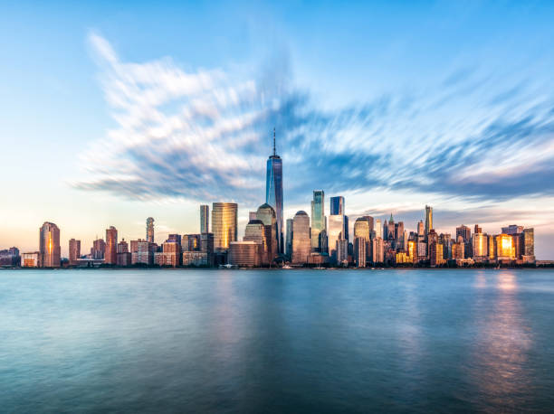 Downtown manhattan new york jersey city golden hour sunset Downtown Manhattan skyline from Jersey City. New York. USA world trade center manhattan stock pictures, royalty-free photos & images
