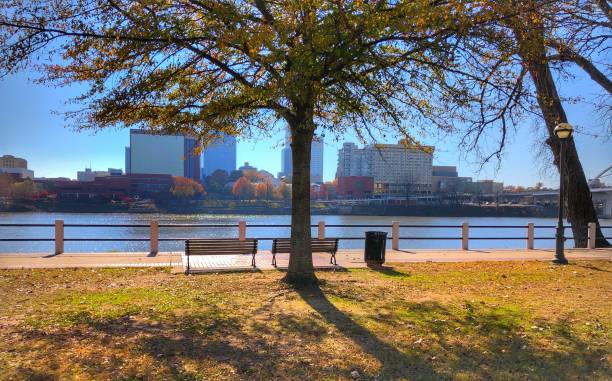 Downtown Skyline of Little Rock, Arkansas, Autumn, USA A public park along the Arkansas River provides a beautiful view of the Little Rock Skyline on an autumn afternoon. michael dean shelton stock pictures, royalty-free photos & images