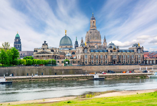 Dresden cityscape with Frauenkirche (Church of Our Lady) and Elbe river, Germany Dresden cityscape with Frauenkirche (Church of Our Lady) and Elbe river, Germany bruehl stock pictures, royalty-free photos & images