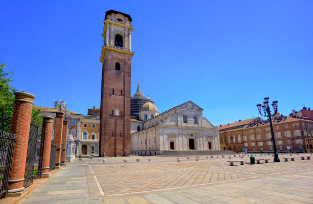 duomo di torino ist katholische kathedrale in turin, italien - torino stock-fotos und bilder