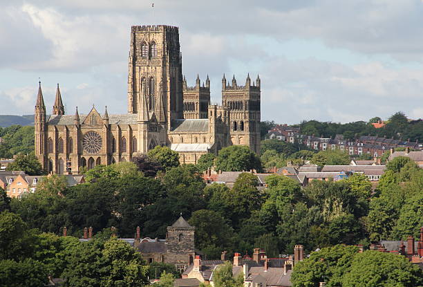 Durham Cathedral Durham Cathedral from Pilaw Woods, August 2015. Durham Cathedral stock pictures, royalty-free photos & images
