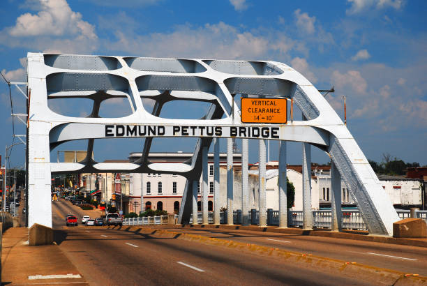 Edmund Pettis Bridge, Selma, Alabama Selma, AL, USA September 14, 2011 The Edmund Pettis Bridge in Selma, Alabama was the scene of bloody riots during Martin Luther King's initial march to Montgomery for Voting Rights martin luther king jr photos stock pictures, royalty-free photos & images