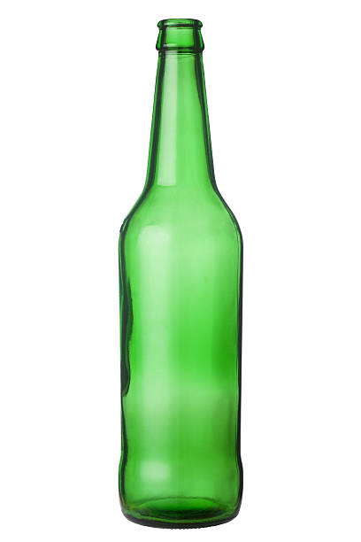 esvaziar garrafa de cerveja - empty beer bottle imagens e fotografias de stock