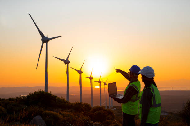 ingenjörer i vindkraftverk - wind turbine sunset bildbanksfoton och bilder