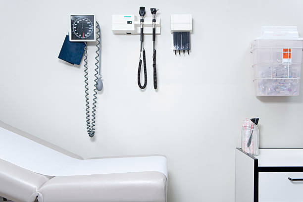 equipment in a doctors office - vårdklinik bildbanksfoton och bilder