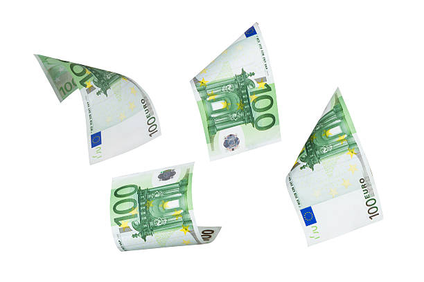 notas de euro a voar - notas euros voar imagens e fotografias de stock