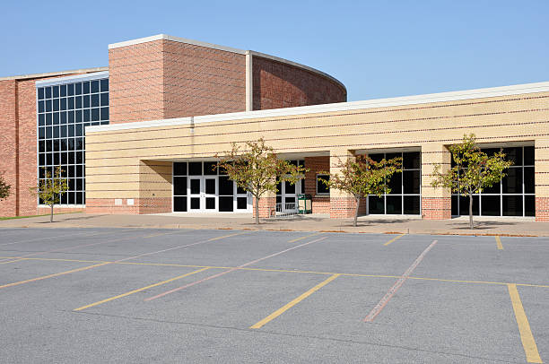exterior of a modern high school exterior of Emmaus High School in Emmaus Pennsylvania high school building stock pictures, royalty-free photos & images