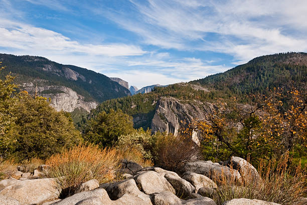 Yosemite Valley in the Fall Fall colors the landscape as the towering monoliths loom above Yosemite Valley in Yosemite National Park, California, USA. jeff goulden yosemite national park stock pictures, royalty-free photos & images