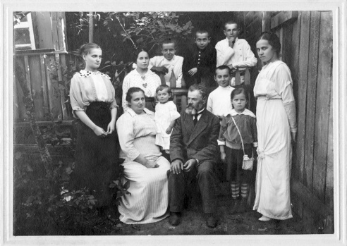Vintage family portrait. 25s anniversary of wedding. The year 1916.
