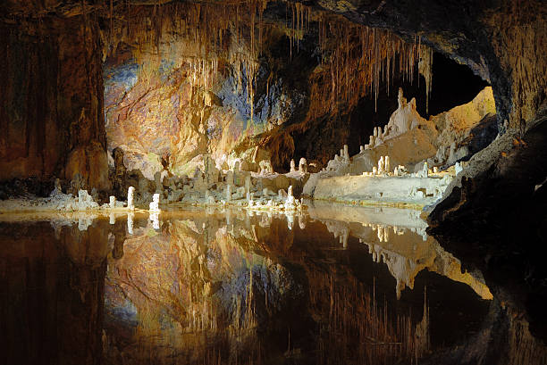 feengrotte saalfeld, germany pic.3 - stalactiet stockfoto's en -beelden