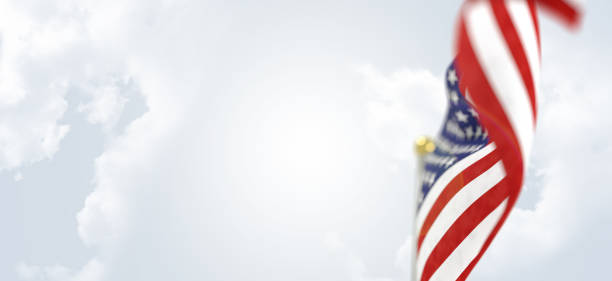 bandiera degli stati uniti d'america - forced perspective foto e immagini stock
