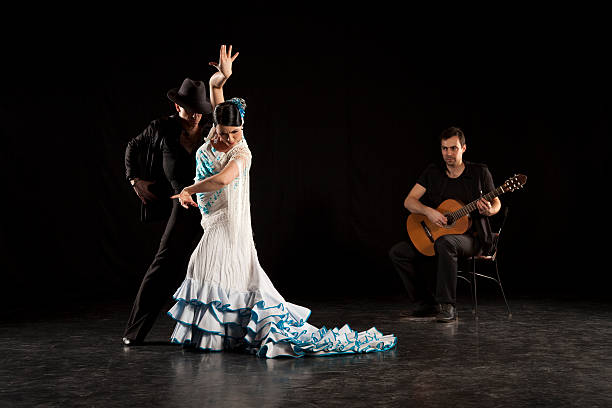 danseurs de flamenco - danseuse flamenco photos et images de collection