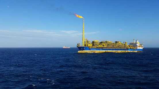 Floating production, storage and offloading. (FPSO).
